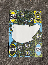 Load image into Gallery viewer, Deadstock 70s Fold-a-Note Stationary
