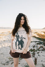 Load image into Gallery viewer, Fleetwood Mac Rumors Weekend Tee
