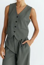Load image into Gallery viewer, Olive Leola Vest
